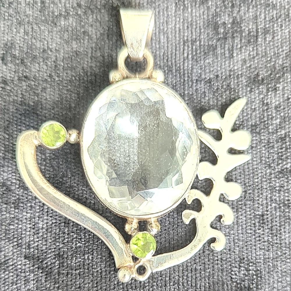 Elegant Silver and Green Pendant